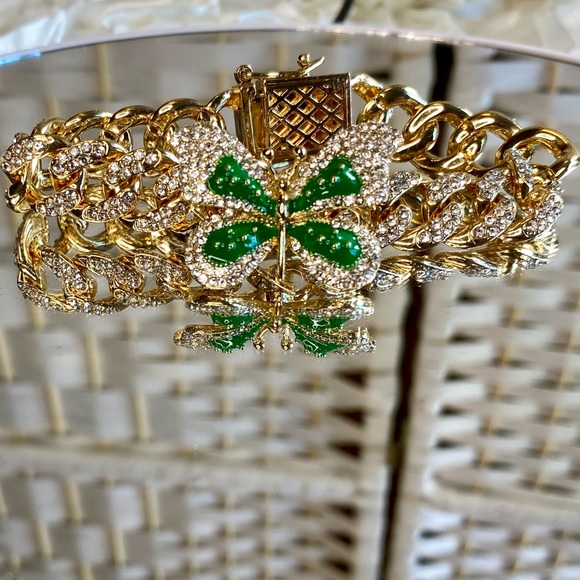 NWT Austrian Crystal, Enameled Butterfly Spinner Bracelet in Goldtone (8.00 In) - Picture 11 of 17